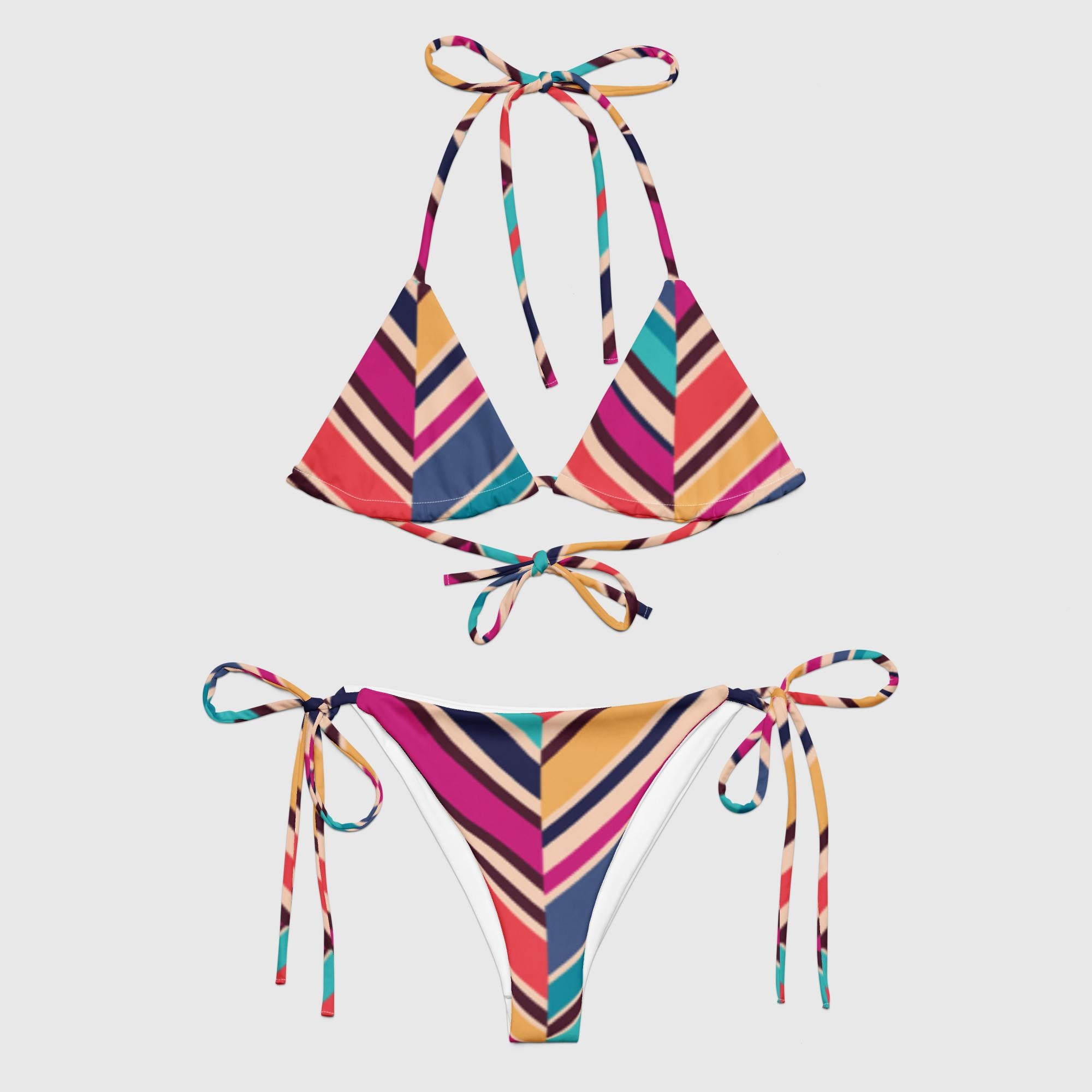 String-Bikini aus recyceltem Material mit Allover-Print - Muster