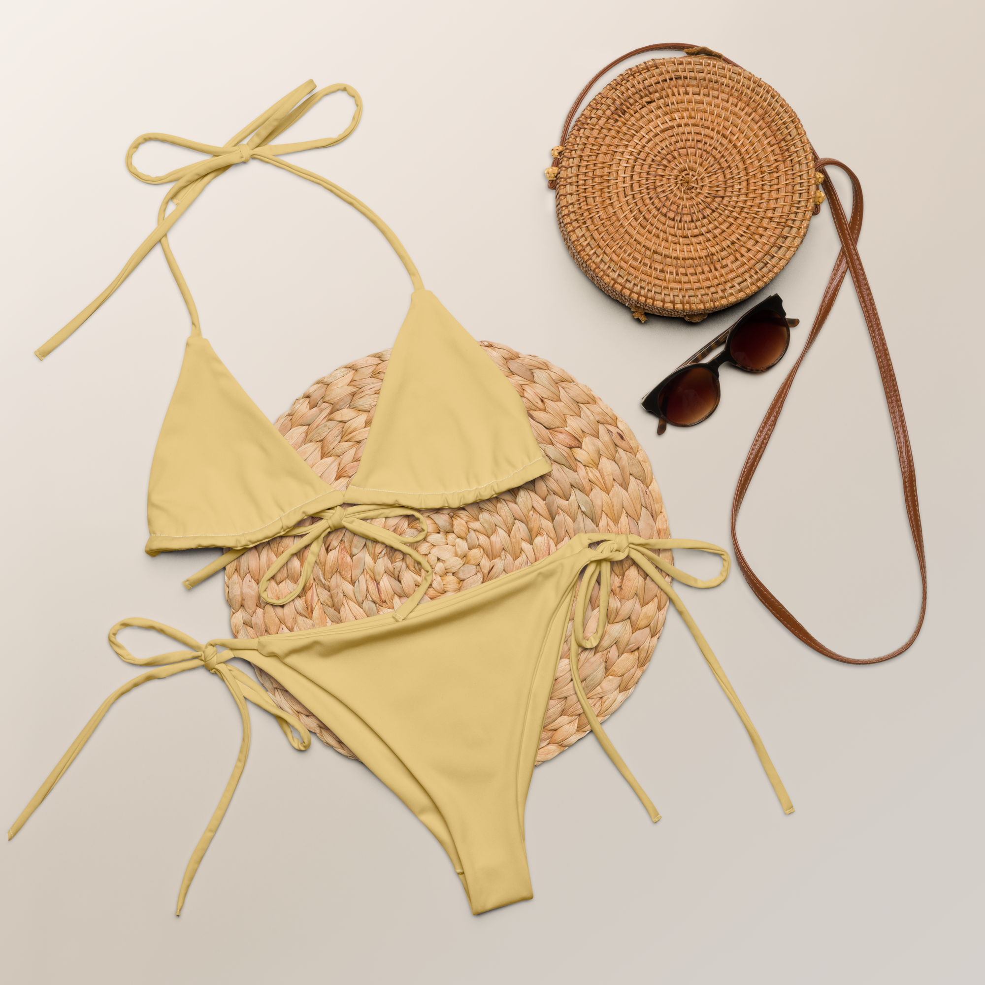 String-Bikini aus recyceltem Material – Gelb